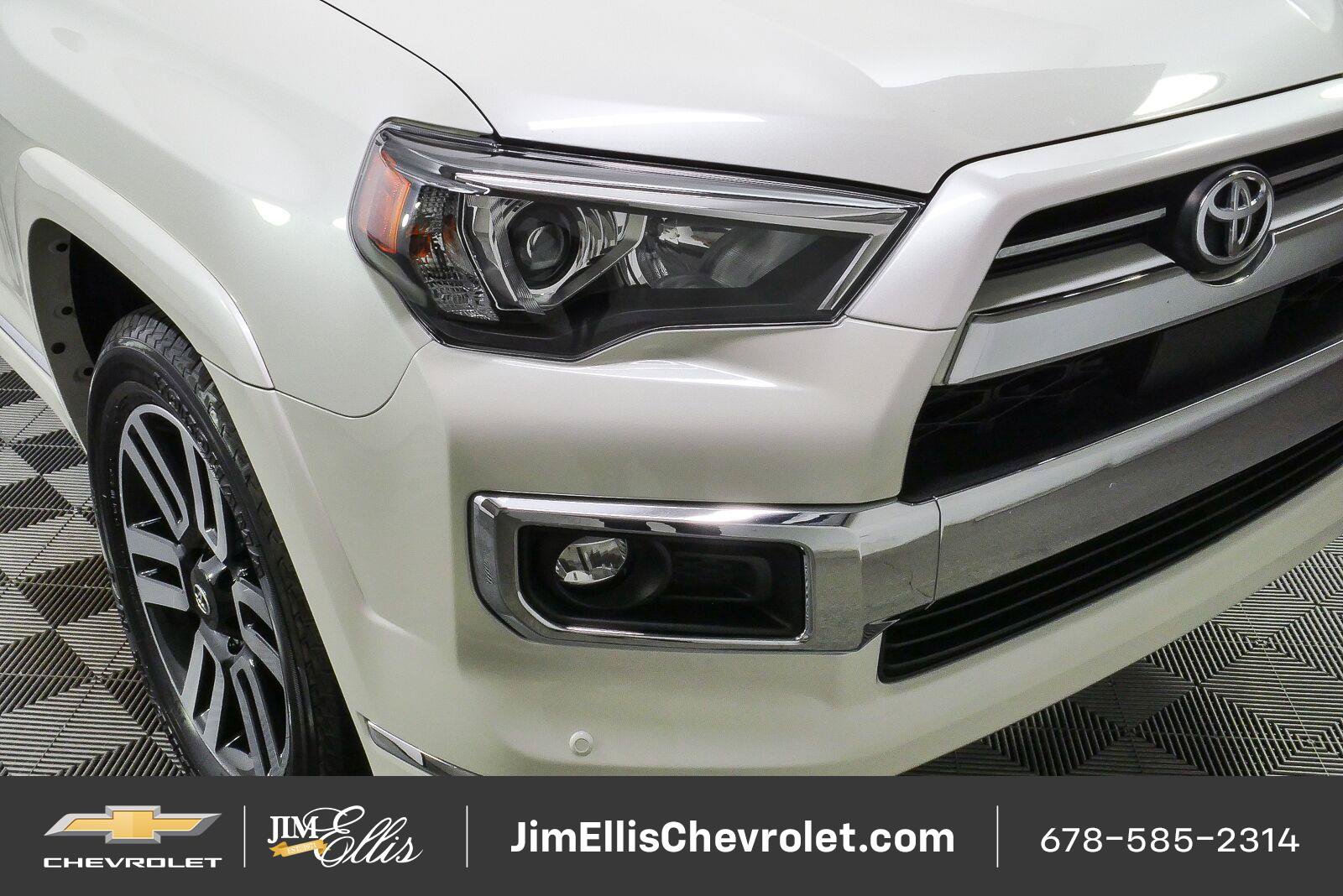 Used 2021 Toyota 4Runner Limited AWD/4WD image 31