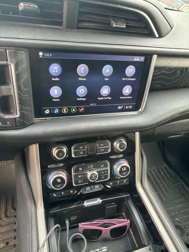 Used 2021 GMC Yukon XL Denali w/ Advanced Technology Package AWD/4WD image 10