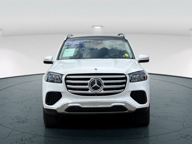 Used 2025 Mercedes-Benz GLS 450 4MATIC image 9