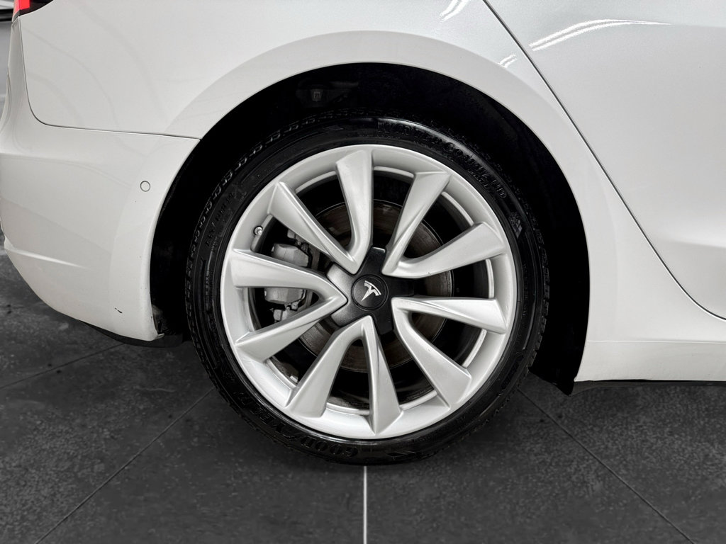 Used 2018 Tesla Model 3 Long Range image 35