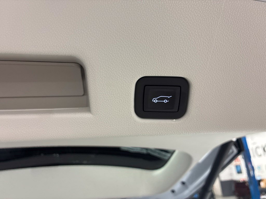 Used 2026 Buick Enclave Avenir w/ Super Cruise Package AWD/4WD image 22