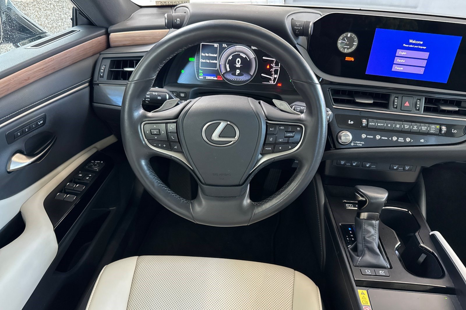 Certified 2023 Lexus ES 300h w/ Premium Package FWD image 18
