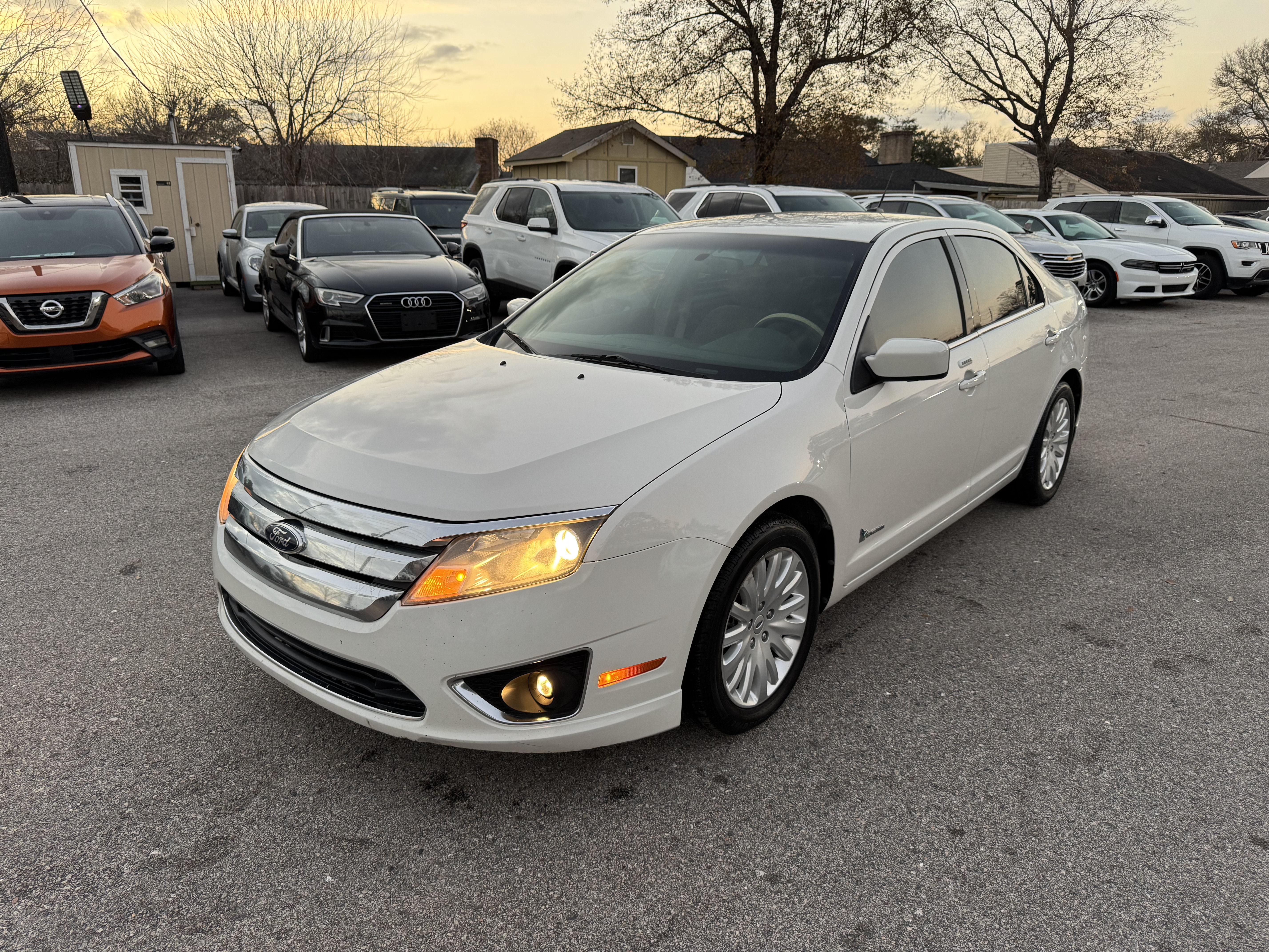 Used 2012 Ford Fusion Hybrid FWD image 4