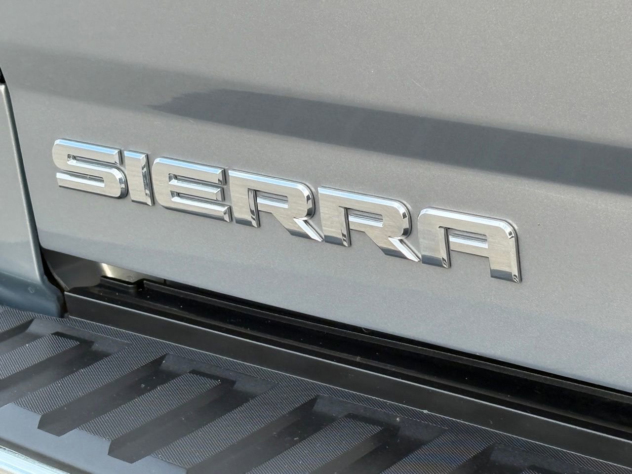 Used 2017 GMC Sierra 1500 SLT image 11