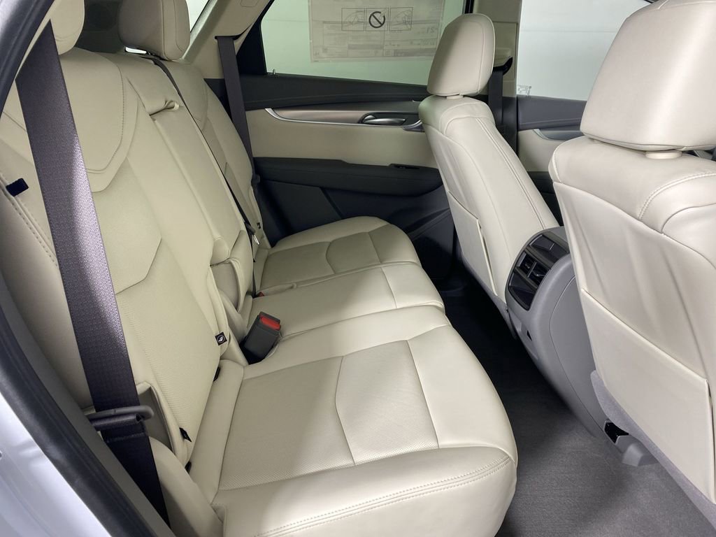 New 2025 Cadillac XT5 Premium Luxury w/ LPO, Floor Liner Package image 29