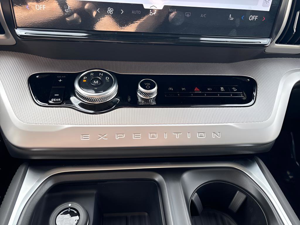 New 2026 Ford Expedition Max Active image 17