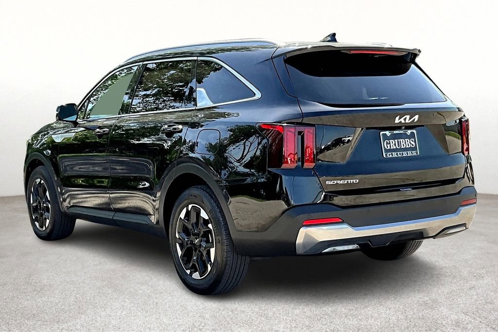 Used 2024 Kia Sorento S image 17