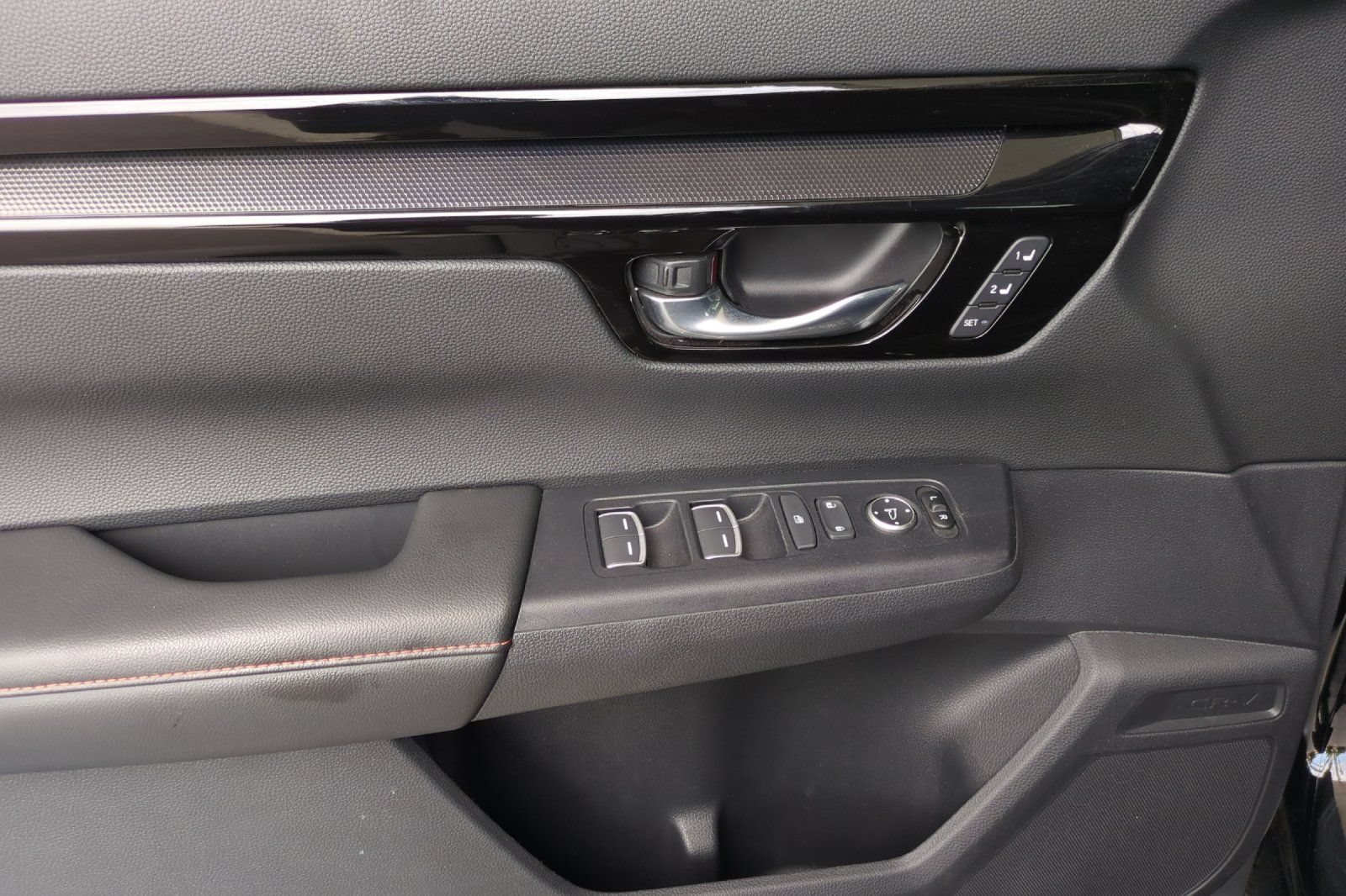 Used 2025 Honda CR-V Sport Touring image 10