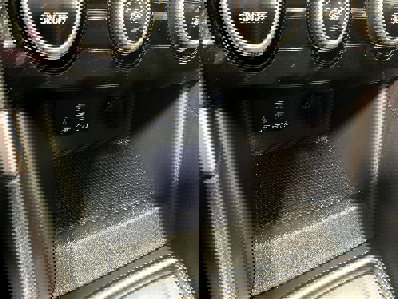 Used 2023 Subaru Forester Premium image 27