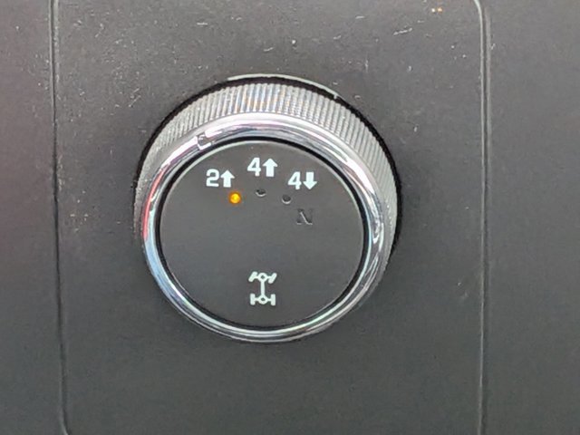 Used 2014 Chevrolet Silverado 2500 LT w/ Custom Sport Truck Package image 16