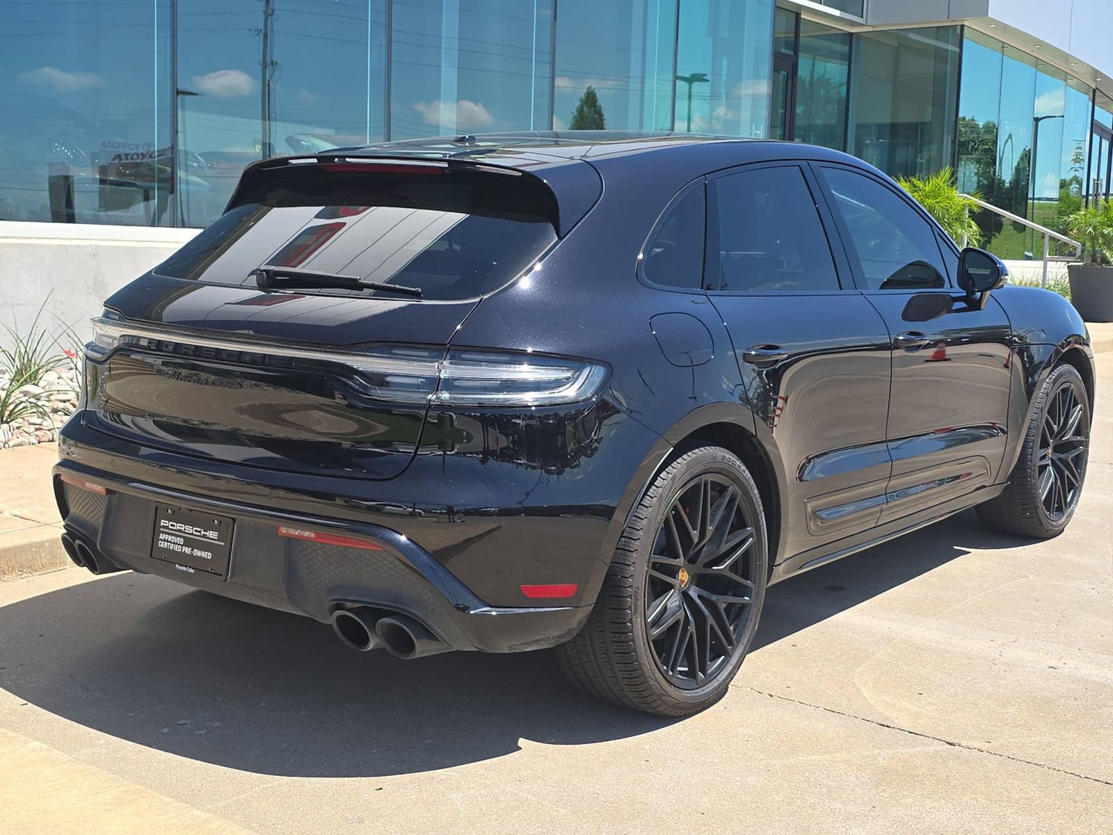 Certified 2023 Porsche Macan GTS AWD/4WD image 7