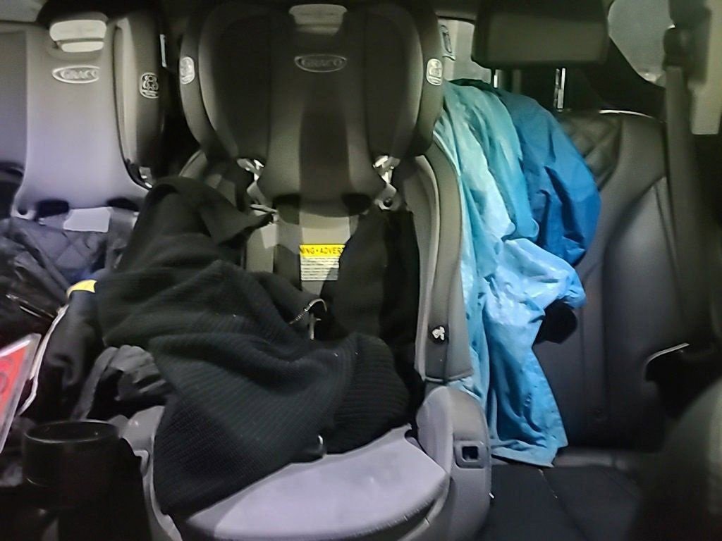 Certified 2022 Hyundai Santa Fe Limited w/ Cargo Package image 26