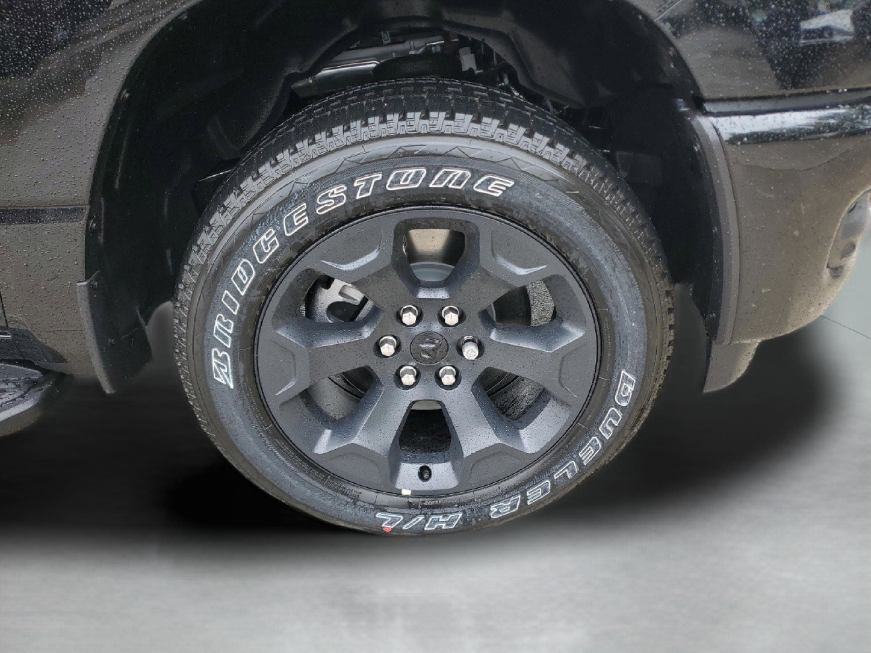 New 2026 RAM 1500 Express image 5