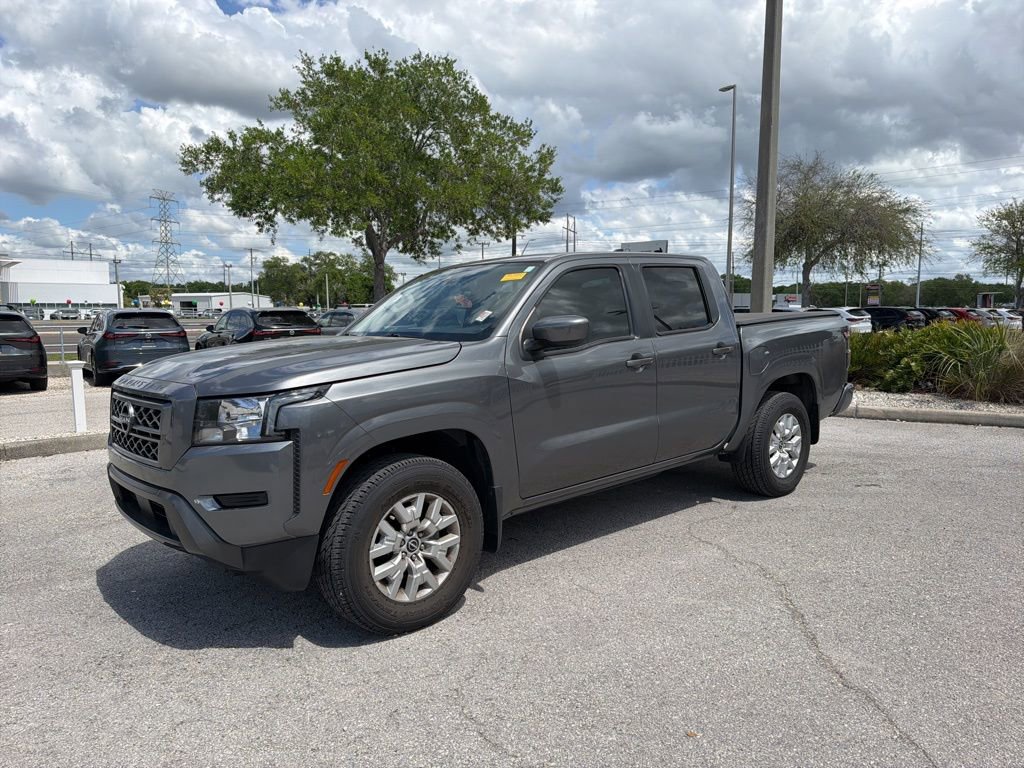 Used 2022 Nissan Frontier SV image 1