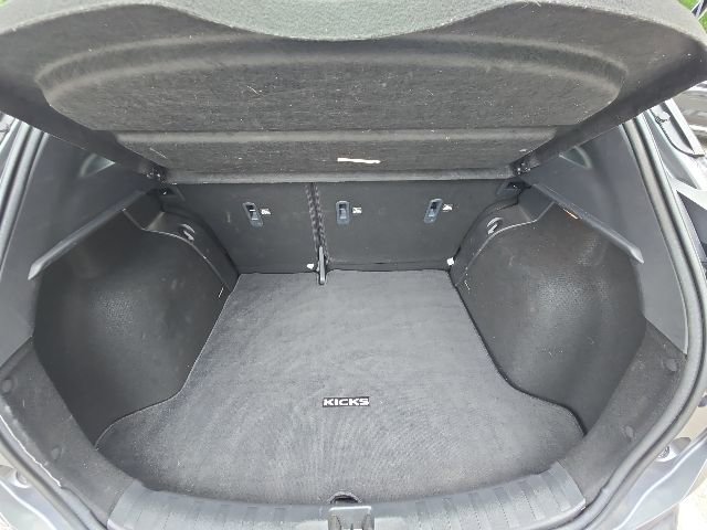 Used 2024 Nissan Kicks SR w/ SR Premium Package FWD image 12