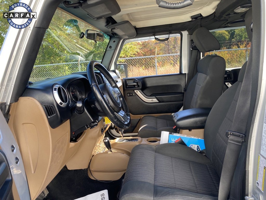 Used 2011 Jeep Wrangler Unlimited Sahara image 20