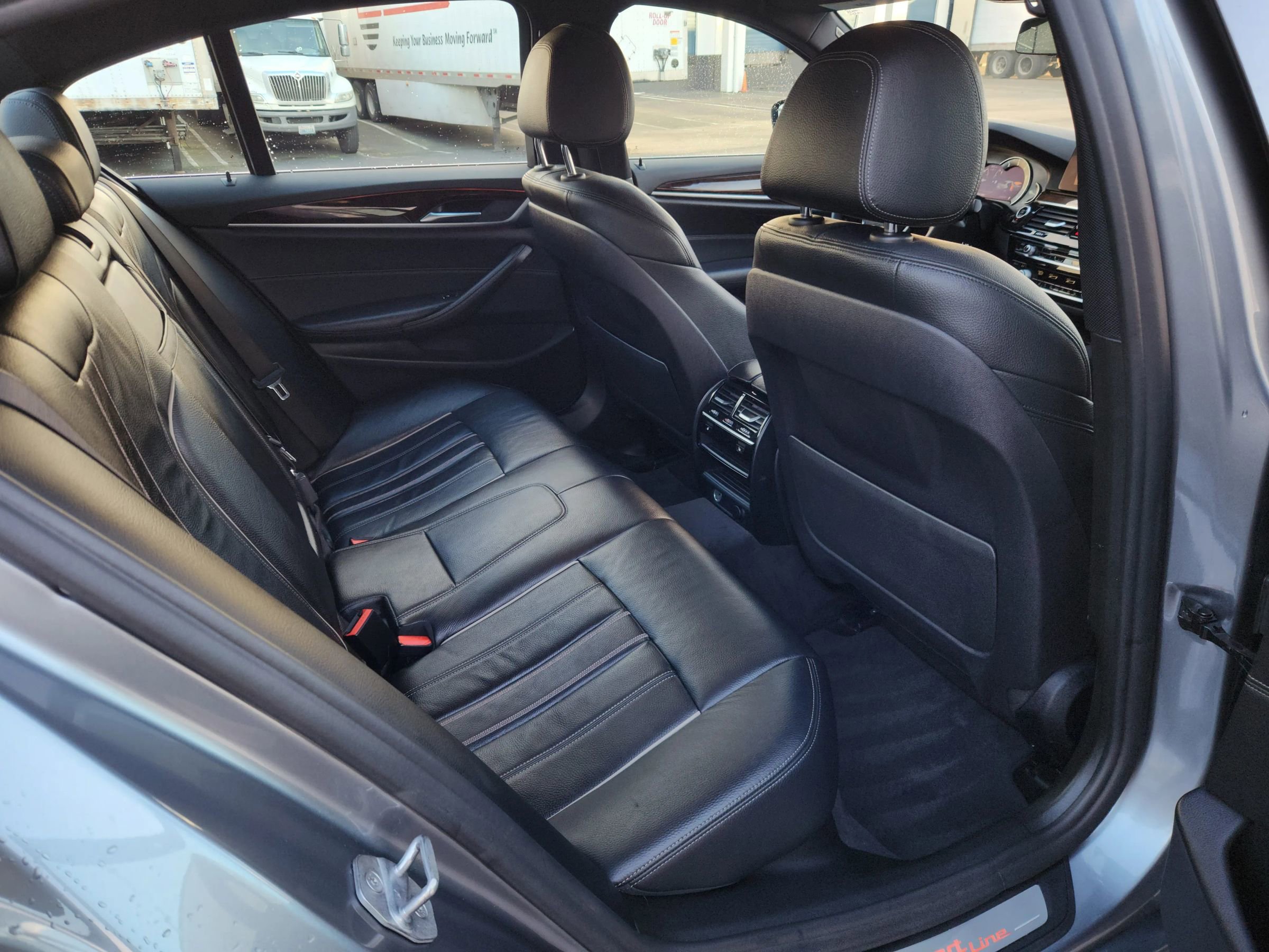 Used 2018 BMW 530i xDrive w/ Premium Package image 18