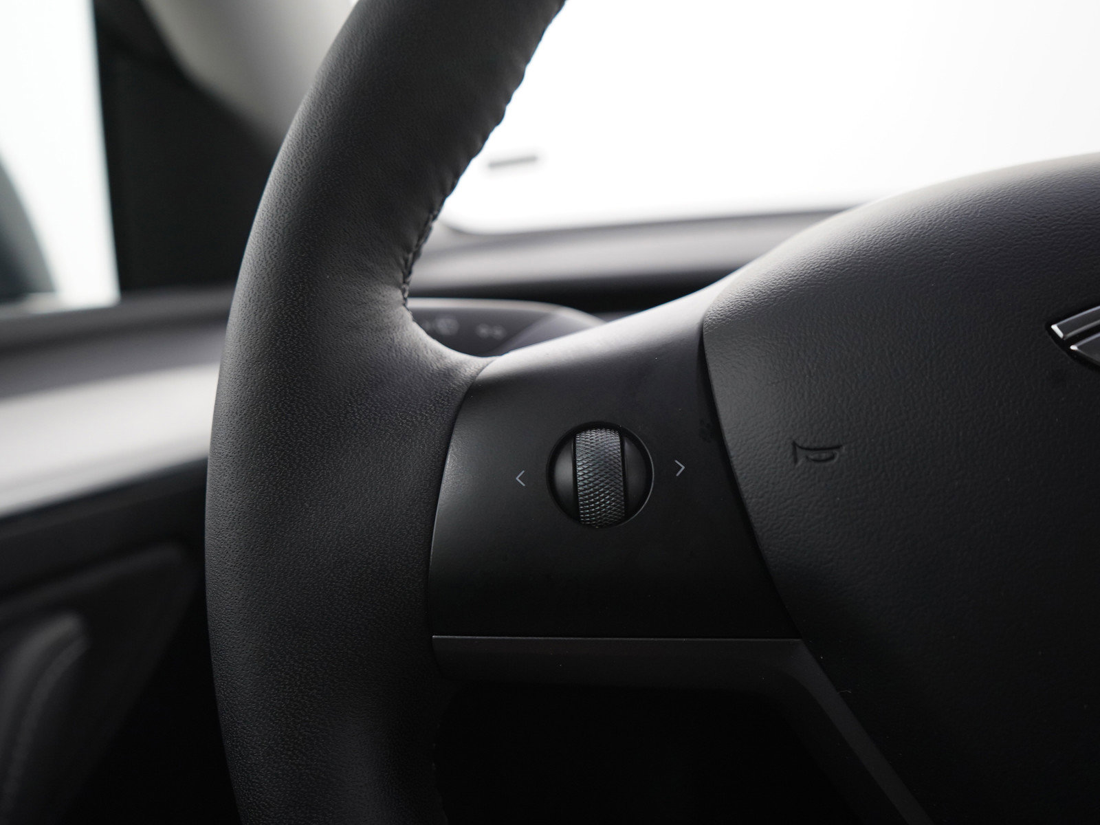 Used 2022 Tesla Model Y Performance image 24