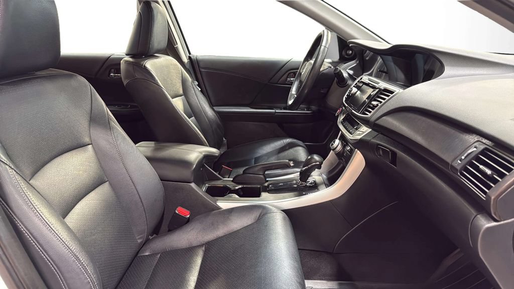 Used 2013 Honda Accord Touring image 8