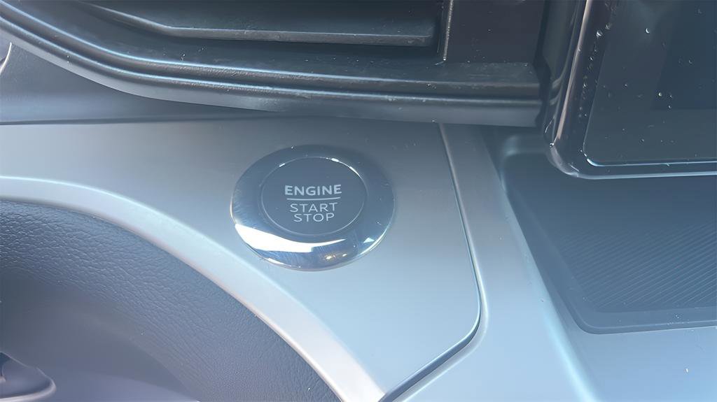 Used 2022 Ford Explorer XLT image 29