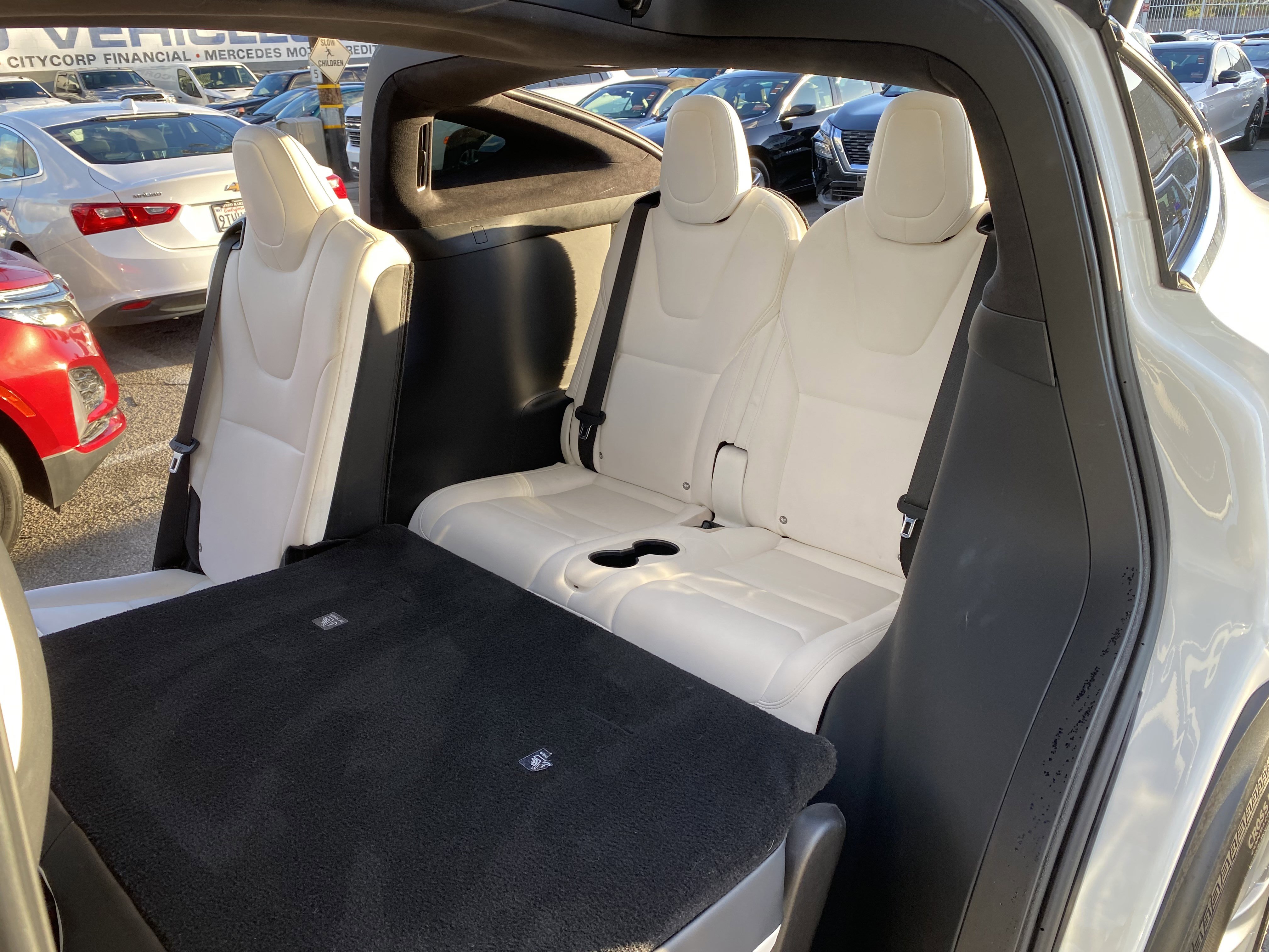 Used 2018 Tesla Model X 75D image 25