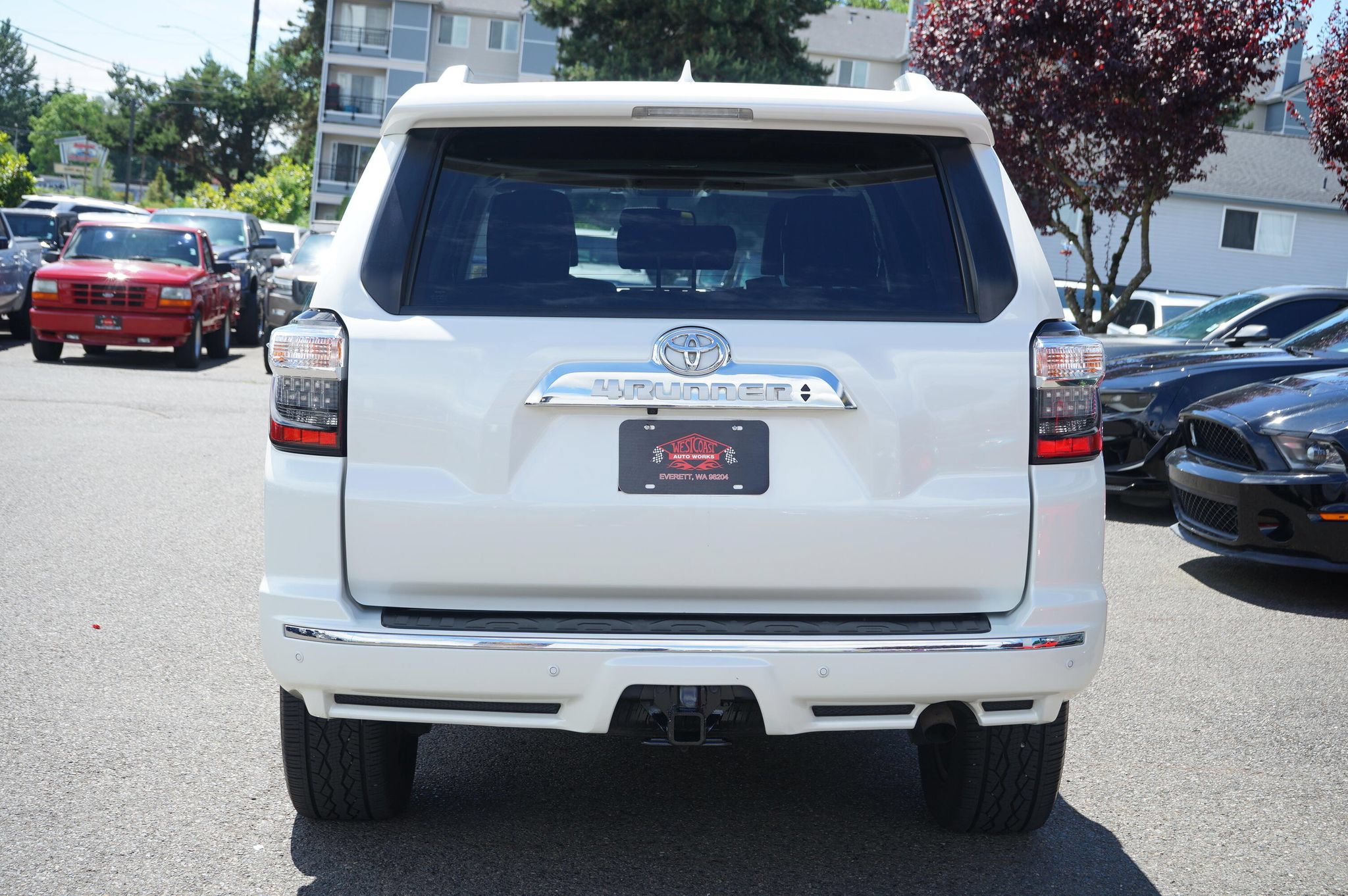 Used 2016 Toyota 4Runner Limited AWD/4WD image 4