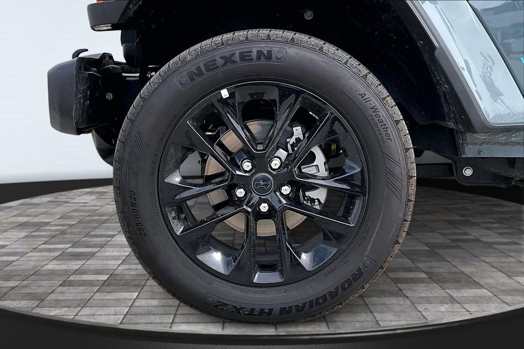 Certified 2025 Jeep Wrangler Unlimited Sahara w/ Safety Group image 32