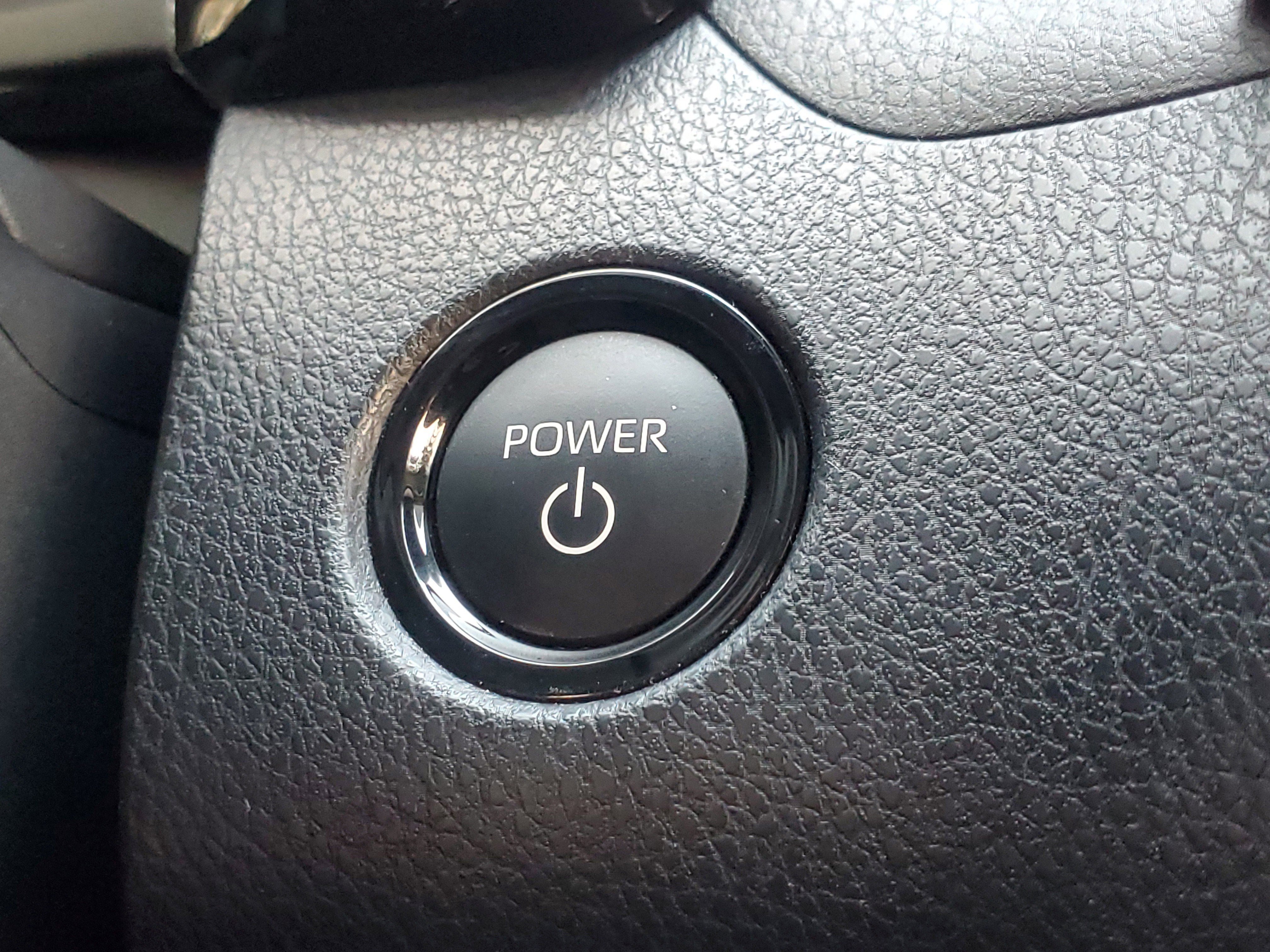 Used 2025 Toyota Camry LE image 30