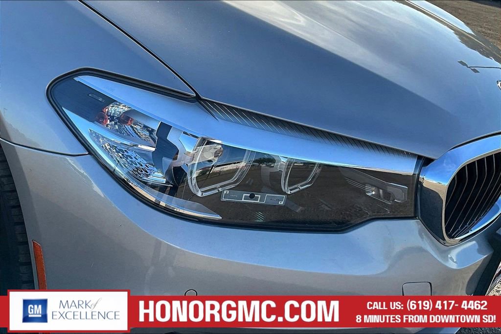 Used 2019 BMW 530e w/ Convenience Package image 31