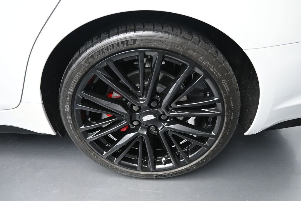 Used 2022 Cadillac CT5 V w/ Platinum Package RWD image 9
