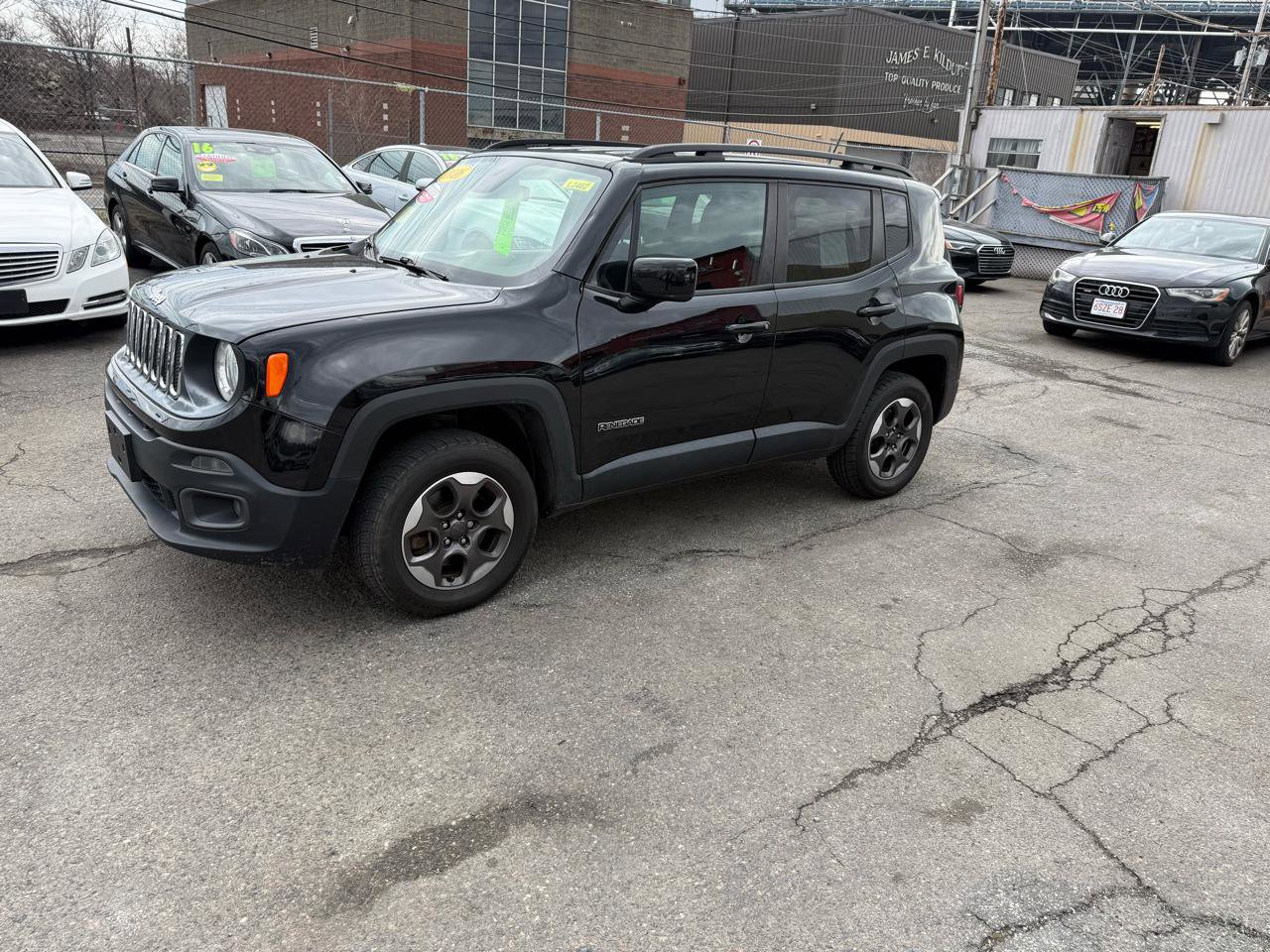 Used 2016 Jeep Renegade Latitude w/ Cold Weather Group image 1