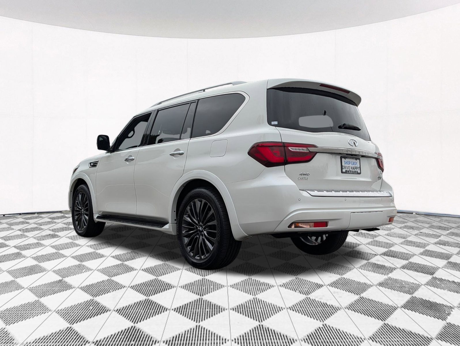 Used 2024 INFINITI QX80 Sensory AWD/4WD image 16