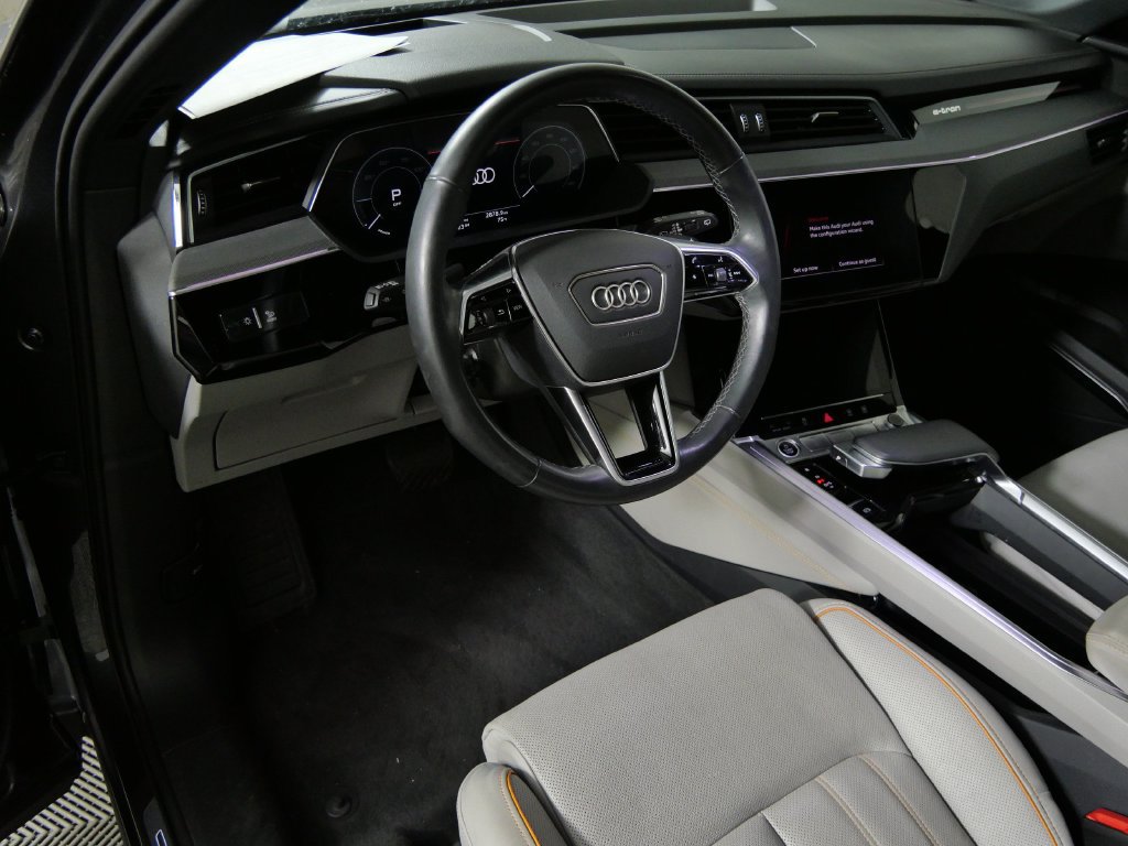 Used 2024 Audi Q8 e-tron Prestige AWD/4WD image 13
