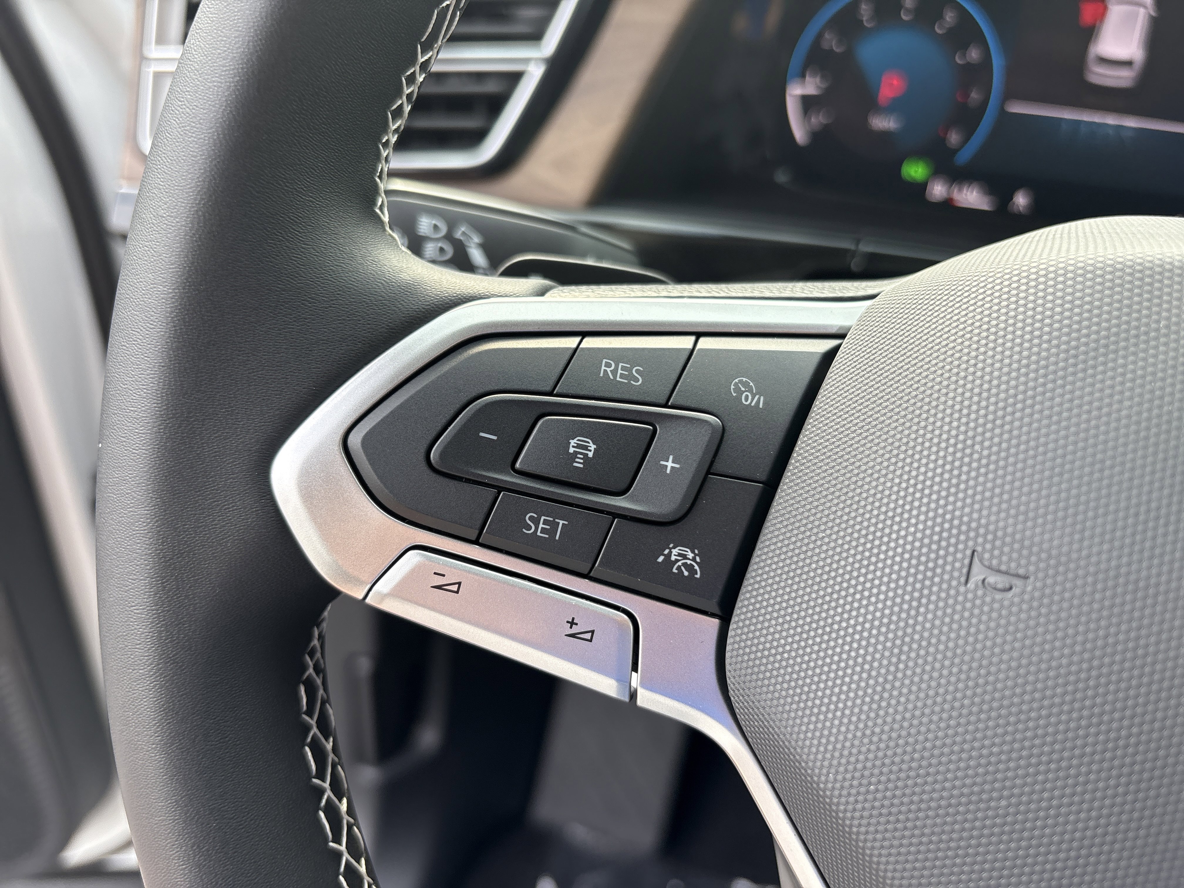 New 2026 Volkswagen Atlas SE image 15