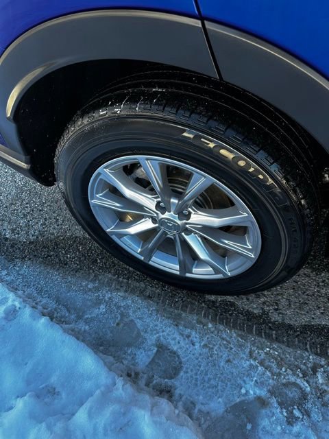 Used 2025 Honda CR-V EX image 10