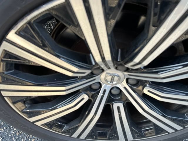 Used 2023 Volvo XC90 B5 Core w/ Climate Package AWD/4WD image 6