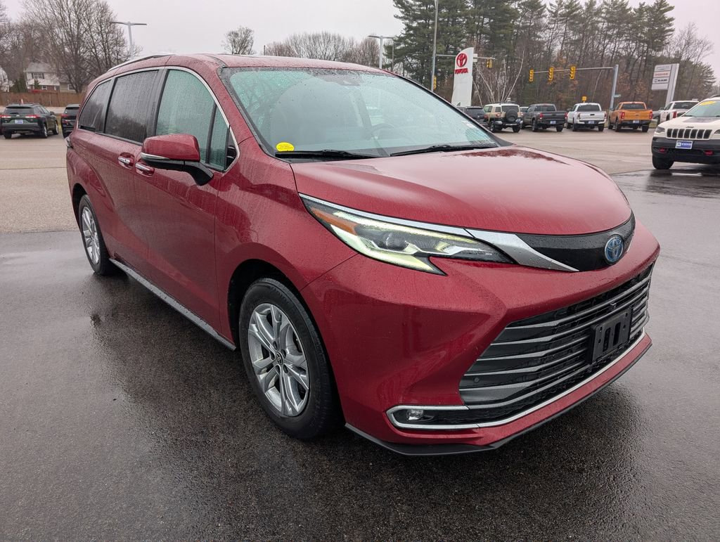 Used 2022 Toyota Sienna Platinum image 8