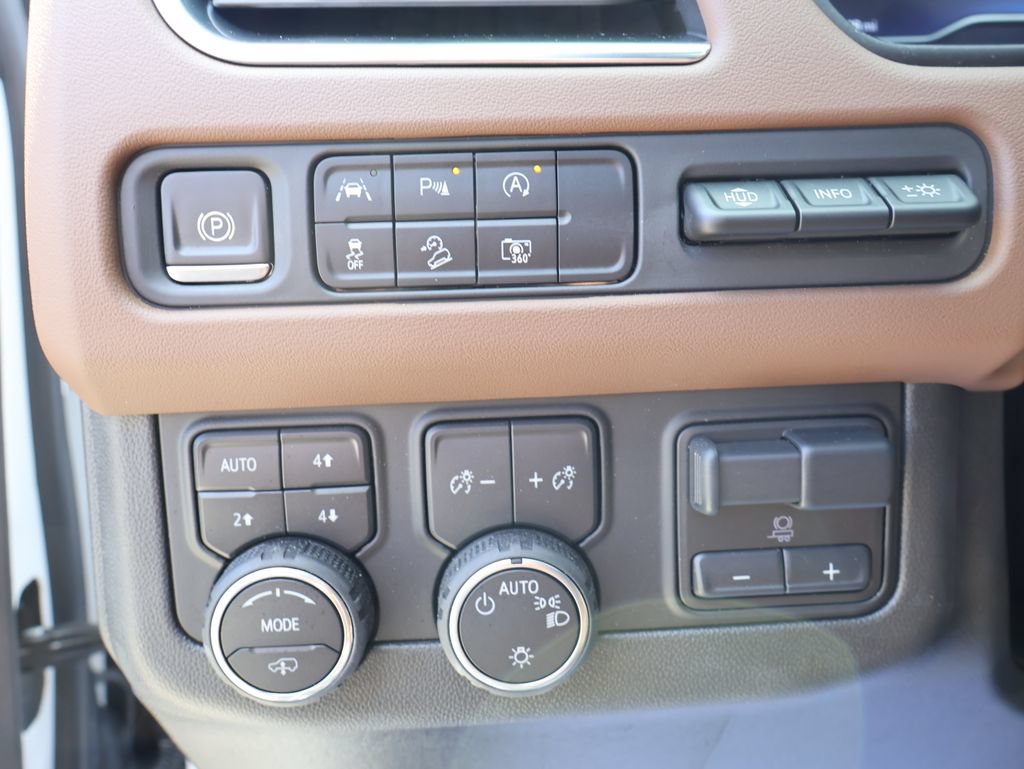 Certified 2024 Chevrolet Tahoe High Country AWD/4WD image 13