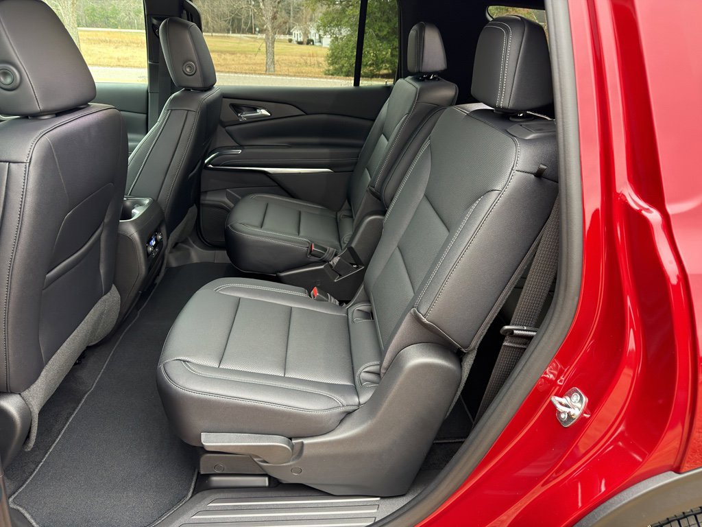 New 2026 Chevrolet Traverse LT image 17