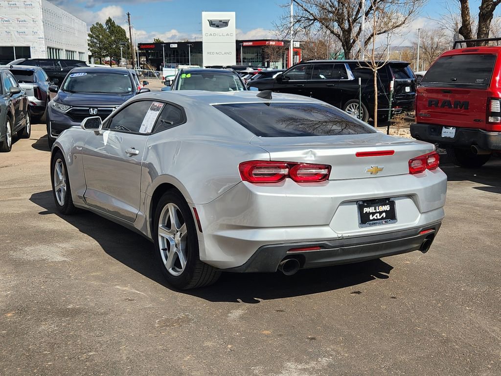 Used 2019 Chevrolet Camaro LT RWD image 7