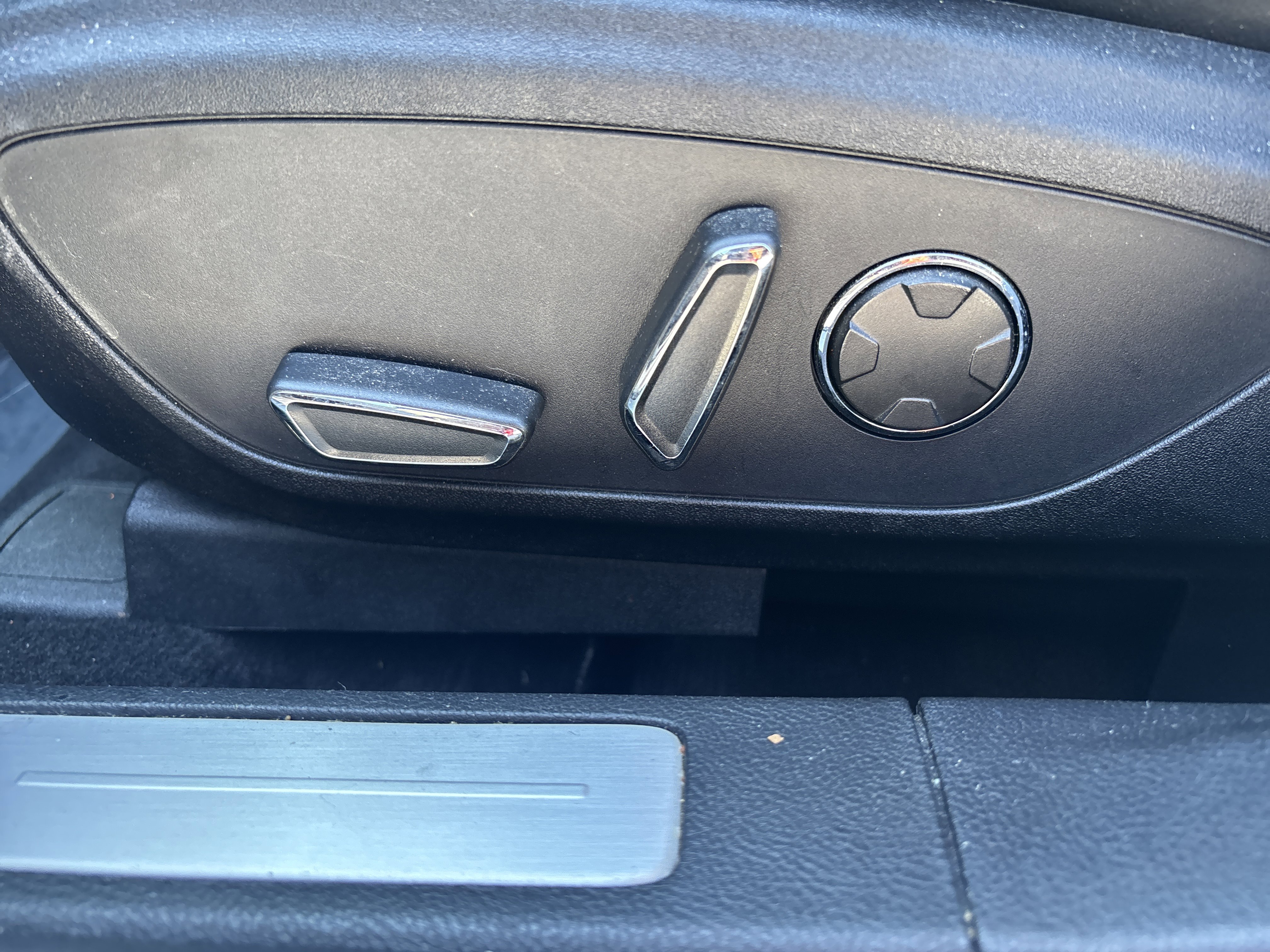 Used 2019 Lincoln MKZ Reserve w/ Reserve Plus Package image 21