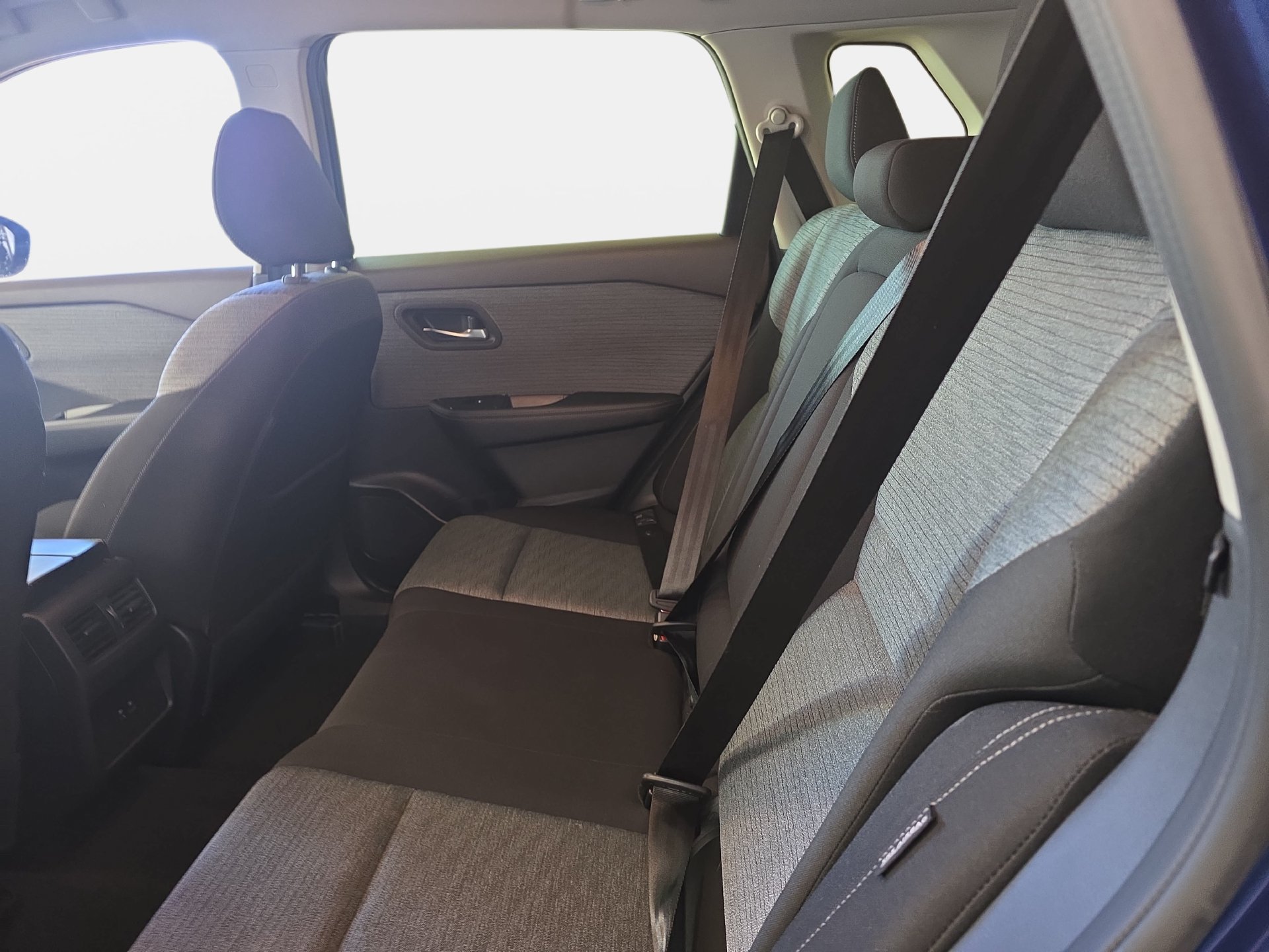 Used 2023 Nissan Rogue SV AWD/4WD image 13