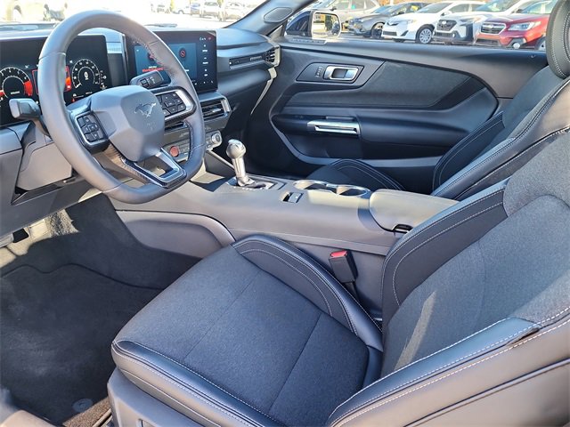 Used 2025 Ford Mustang Coupe image 10