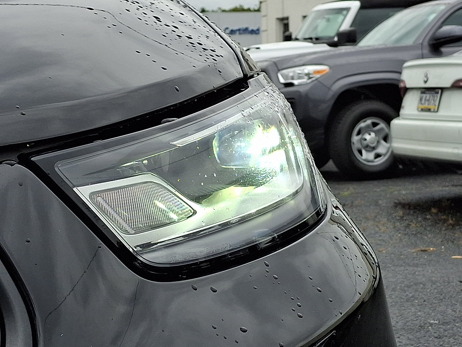 Used 2026 Chrysler Pacifica Limited w/ S Appearance Package FWD image 9
