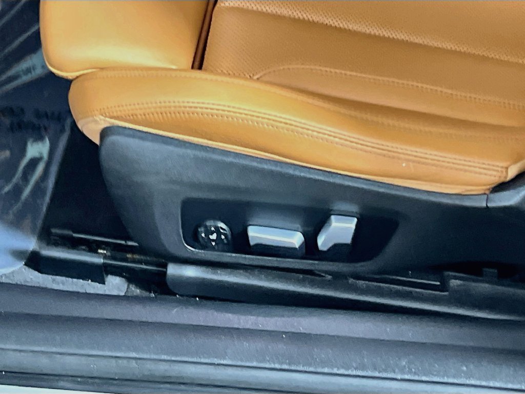 Used 2024 BMW 430i Convertible RWD image 13
