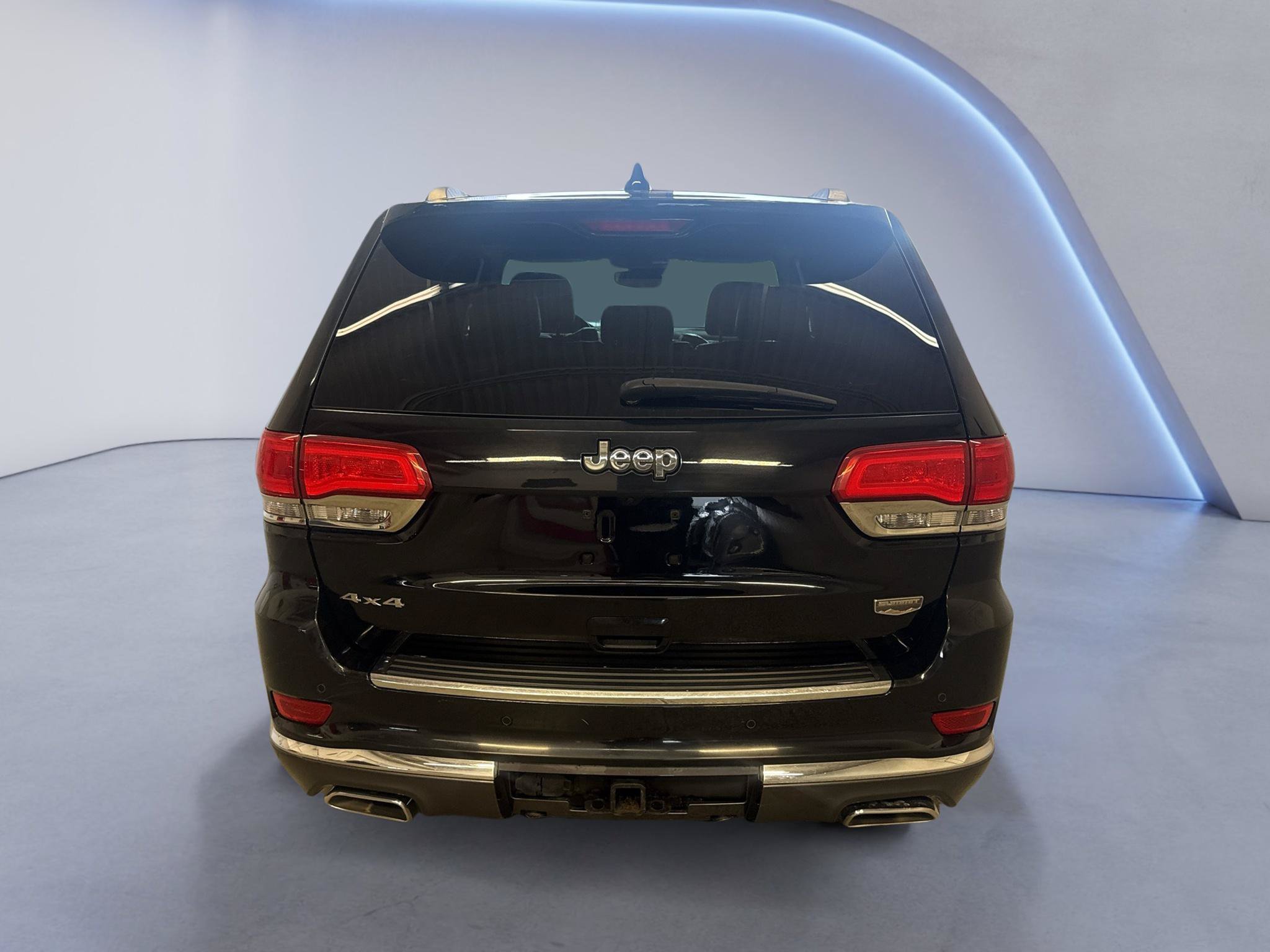 Used 2017 Jeep Grand Cherokee Summit AWD/4WD image 7