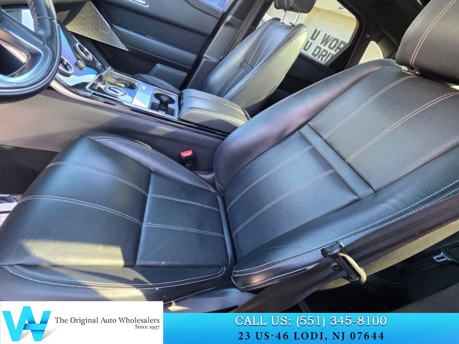 Used 2018 Land Rover Range Rover Velar R-Dynamic SE AWD/4WD image 14