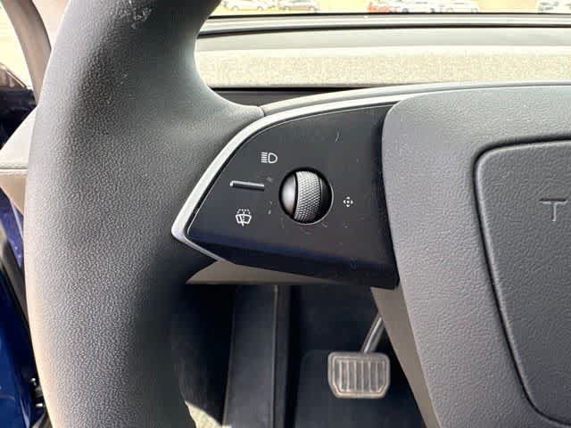 Used 2026 Tesla Model Y AWD image 12