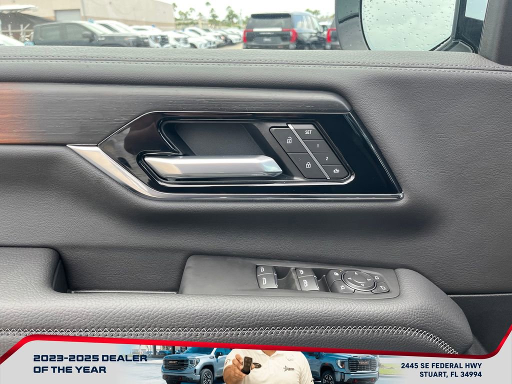 New 2026 GMC Yukon XL Denali w/ Denali Reserve Package AWD/4WD image 23