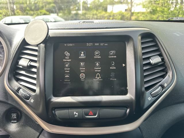 Used 2016 Jeep Cherokee Limited w/ Luxury Group image 23